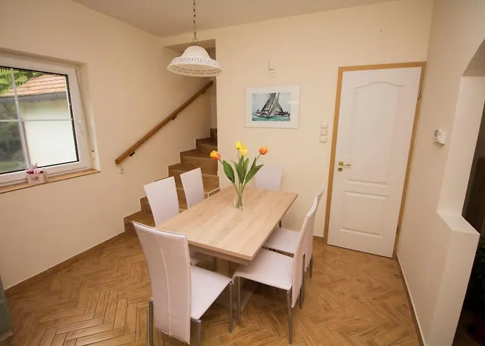 In 35646 Semesterbostad *